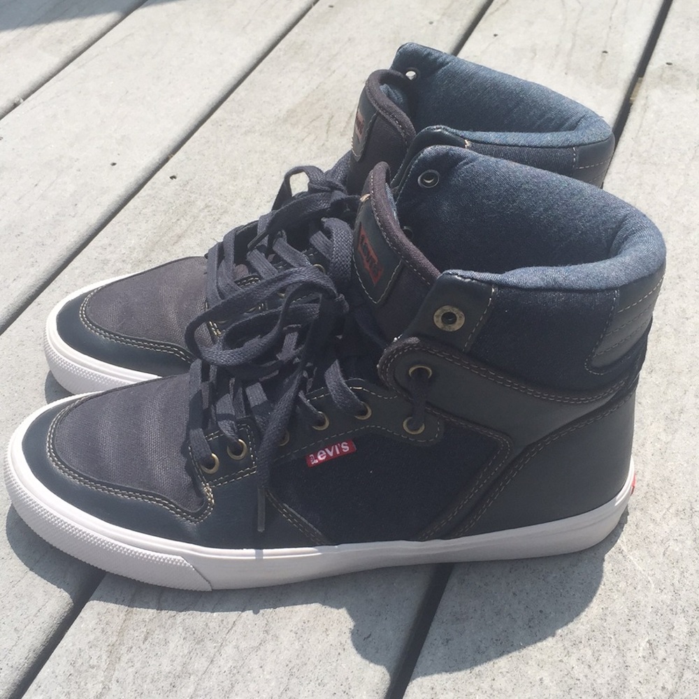Men’s Levi’s boots